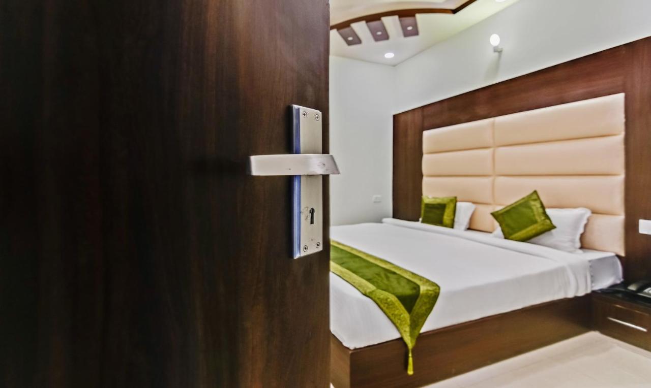 Treebo Resto- Near Lucknow Railway Station Otel Dış mekan fotoğraf