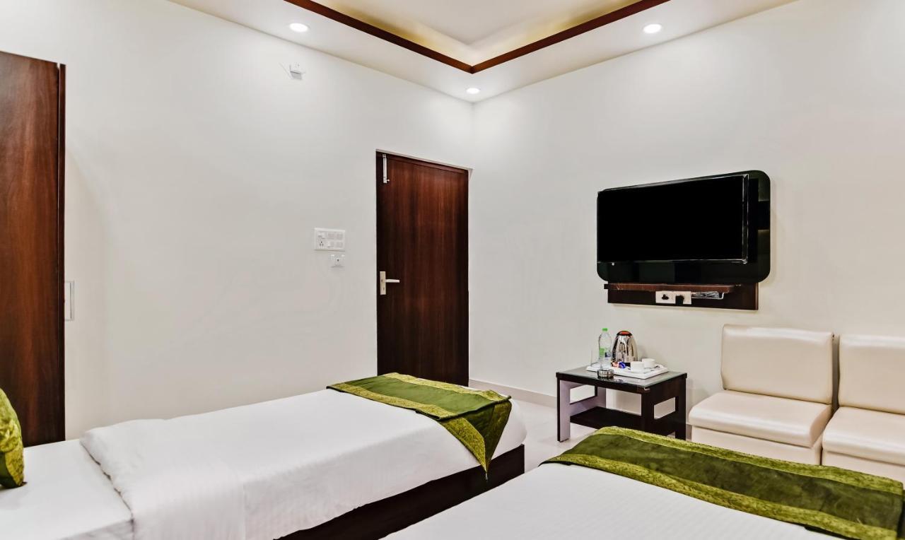 Treebo Resto- Near Lucknow Railway Station Otel Dış mekan fotoğraf